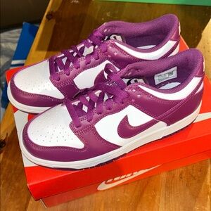Nike Sneakers kids 5.5